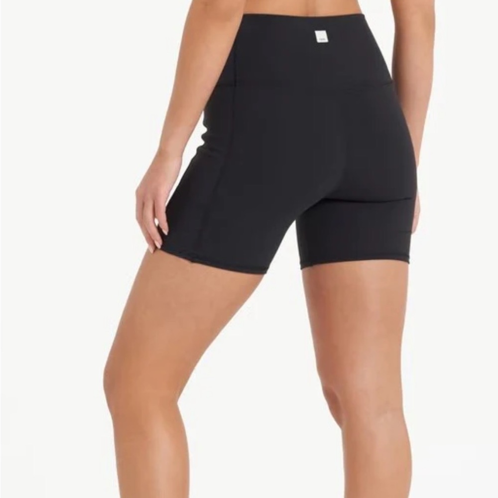 Vuori | Studio Pocket Short | Size S